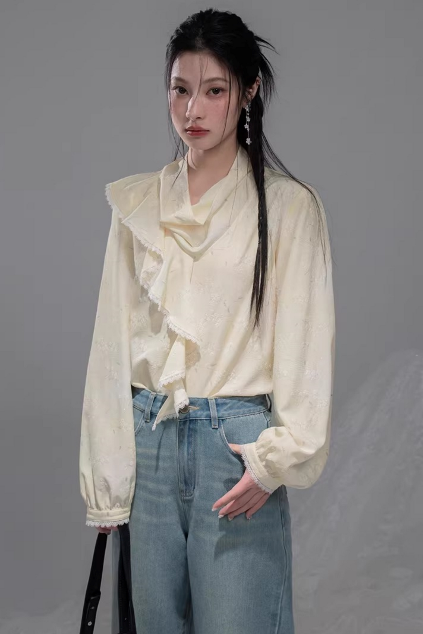 レモンイエローフラッフルブラウス