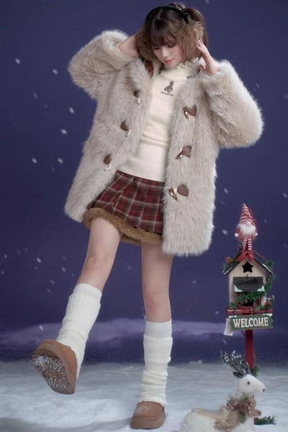 チェックファースカート+ハイネックトップス+ダッフルファーコート