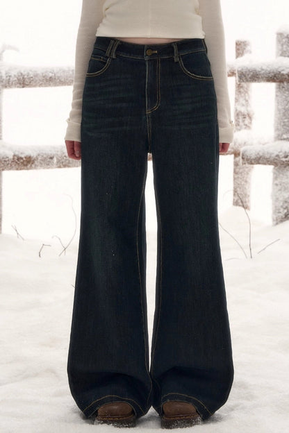 ブーツカットフレアジーンズ
