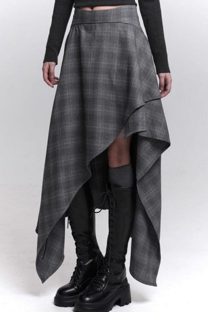 Asymmetrical Check Mode Skirt