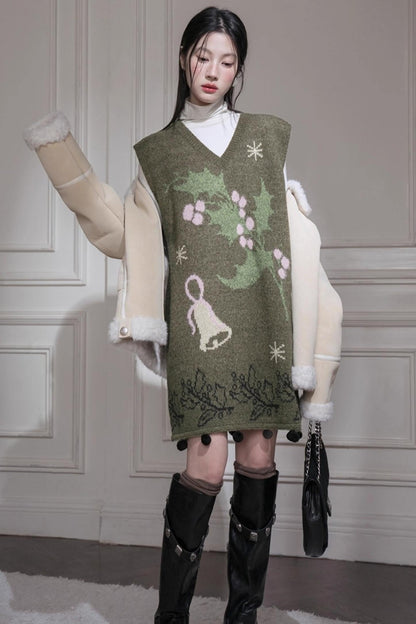 ダークグリーンニットベスト