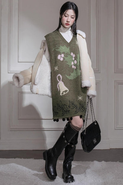 ダークグリーンニットベスト