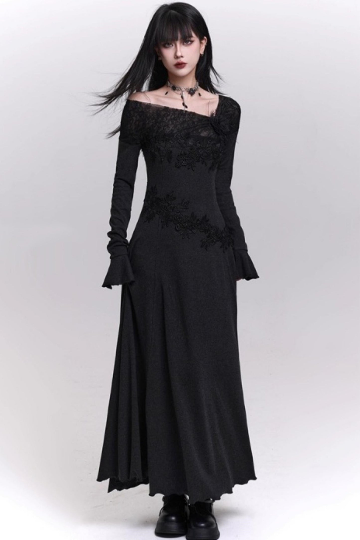 グレーオフショルダーニットドレス