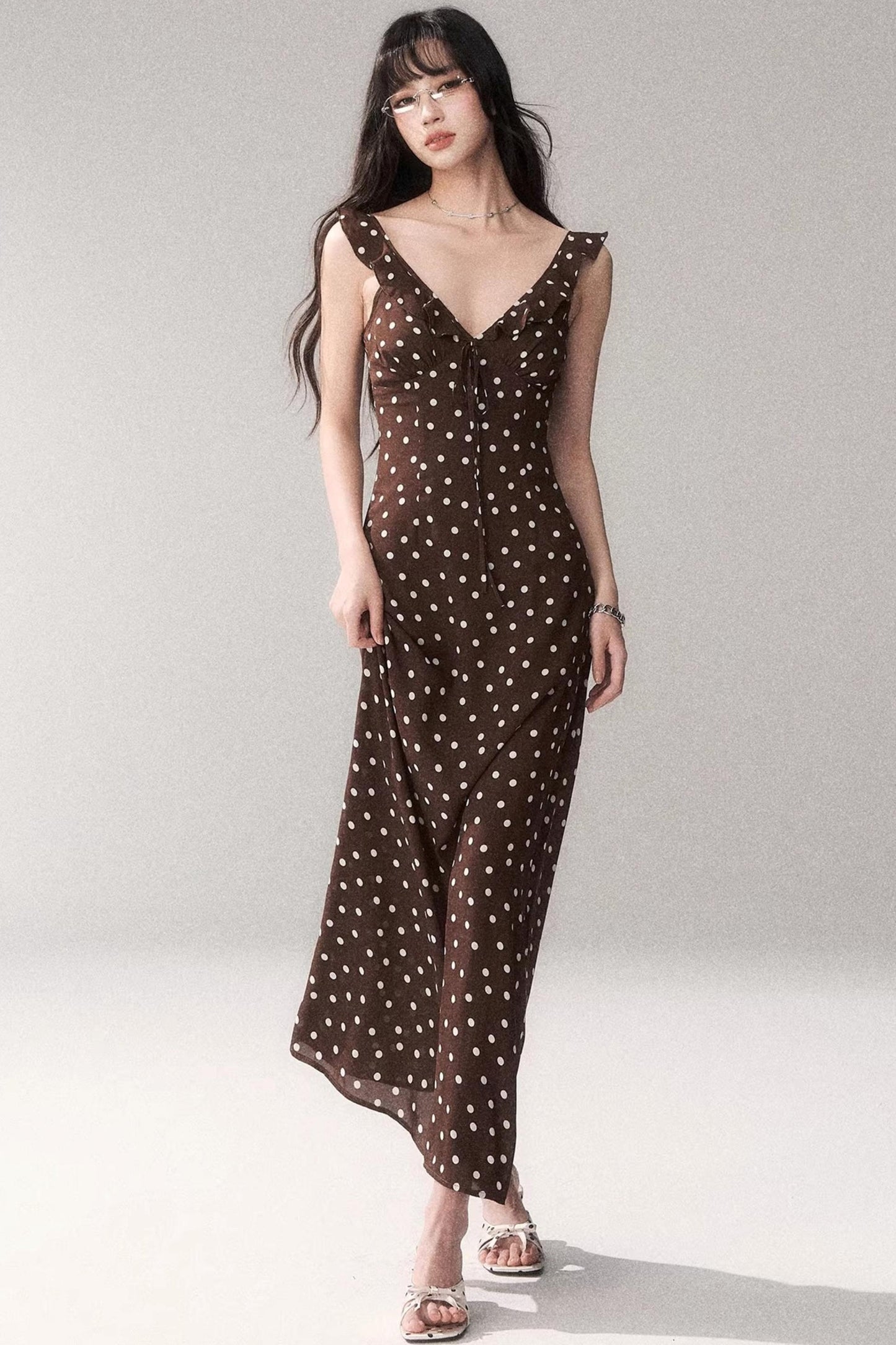Braunes Polka-Dot-Trägerkleid