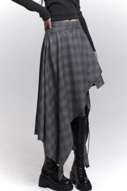 Asymmetrical Check Mode Skirt