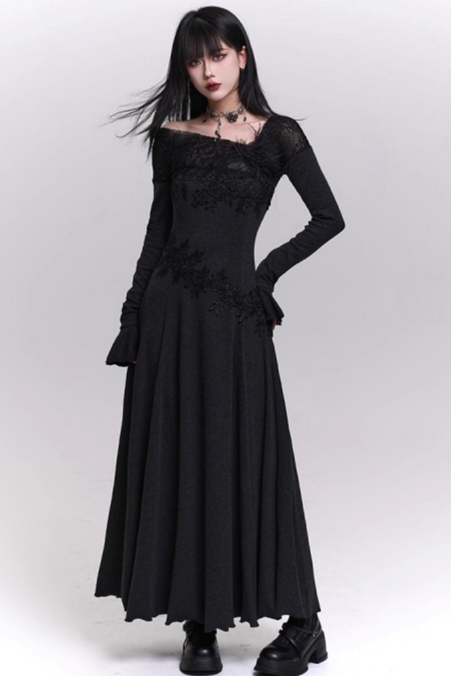 グレーオフショルダーニットドレス