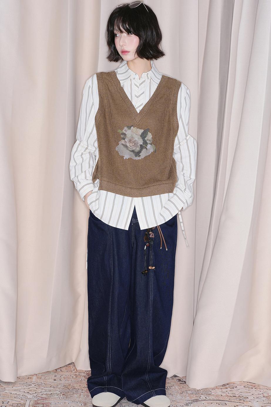 Fake Two-Piece Printed Blouse