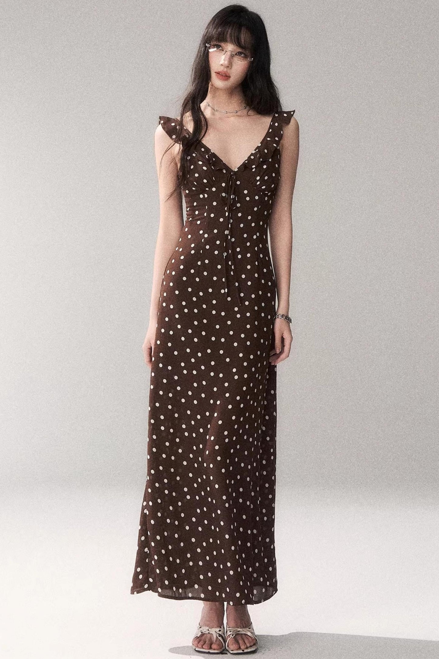 Braunes Polka-Dot-Trägerkleid