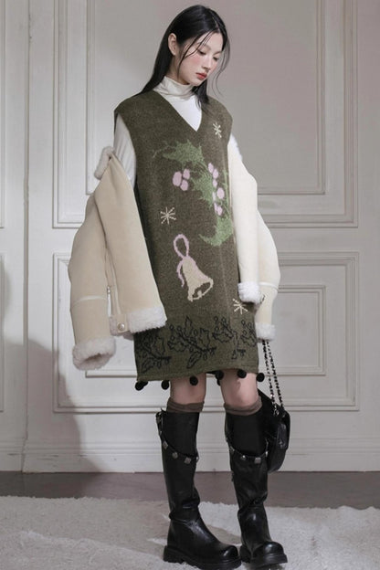 ダークグリーンニットベスト