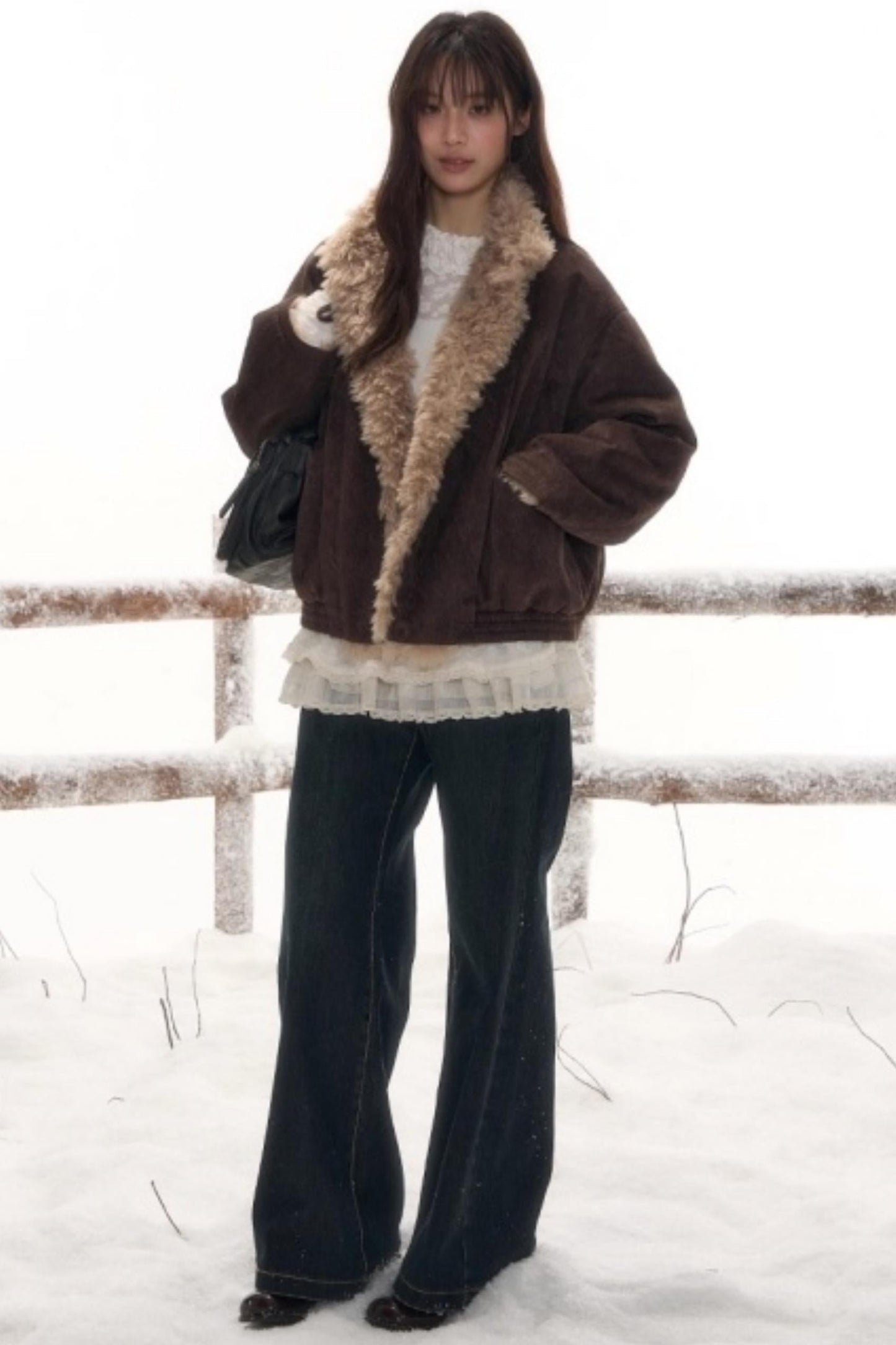 リバーシブルボリュームファーショートコート