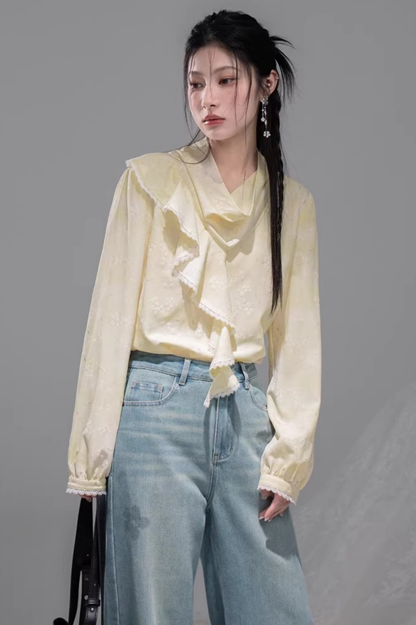 レモンイエローフラッフルブラウス