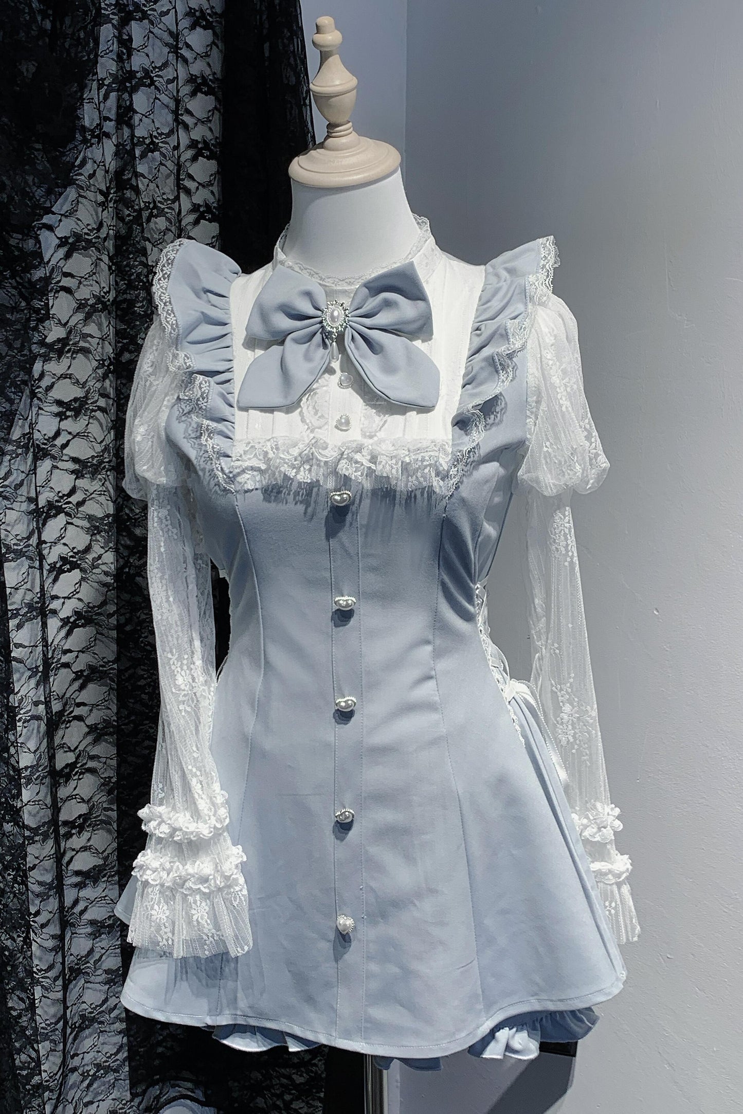 サブカル地雷レースワンピース＋ショートパンツ