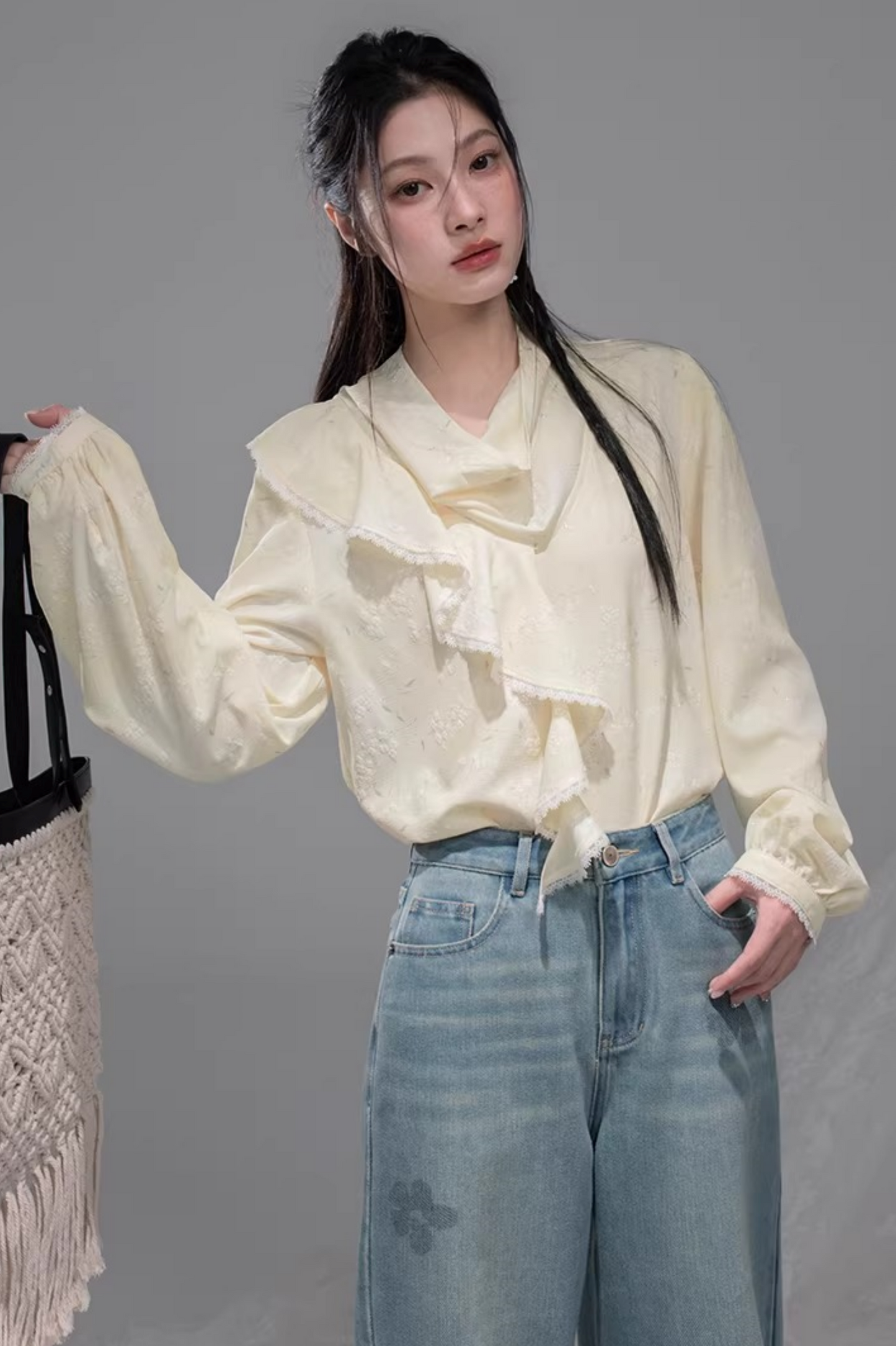 レモンイエローフラッフルブラウス