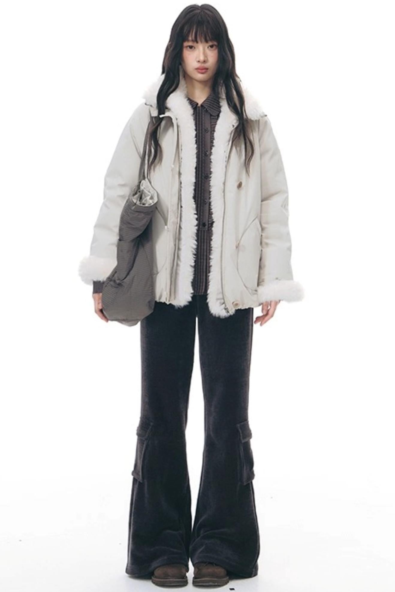 スリムカジュアルフレアパンツ