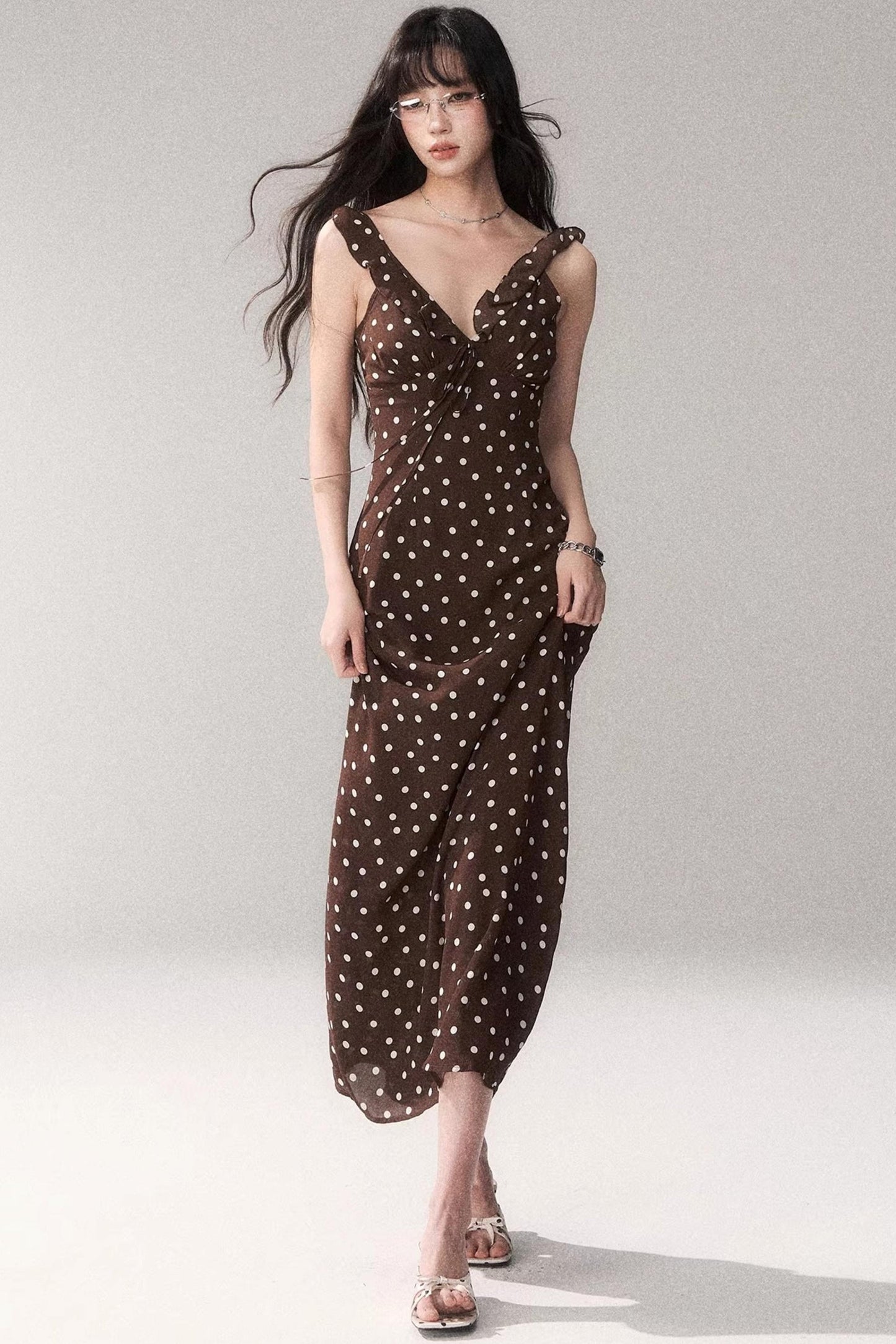 Braunes Polka-Dot-Trägerkleid