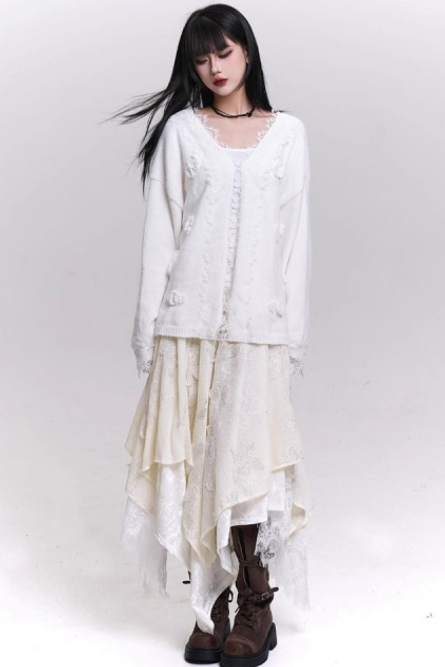 オフホワイトバタフライモチーフスカート