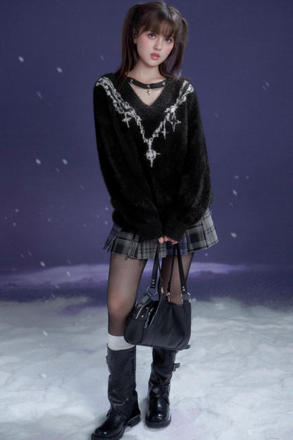 Vネッククロスチョーカーセーター