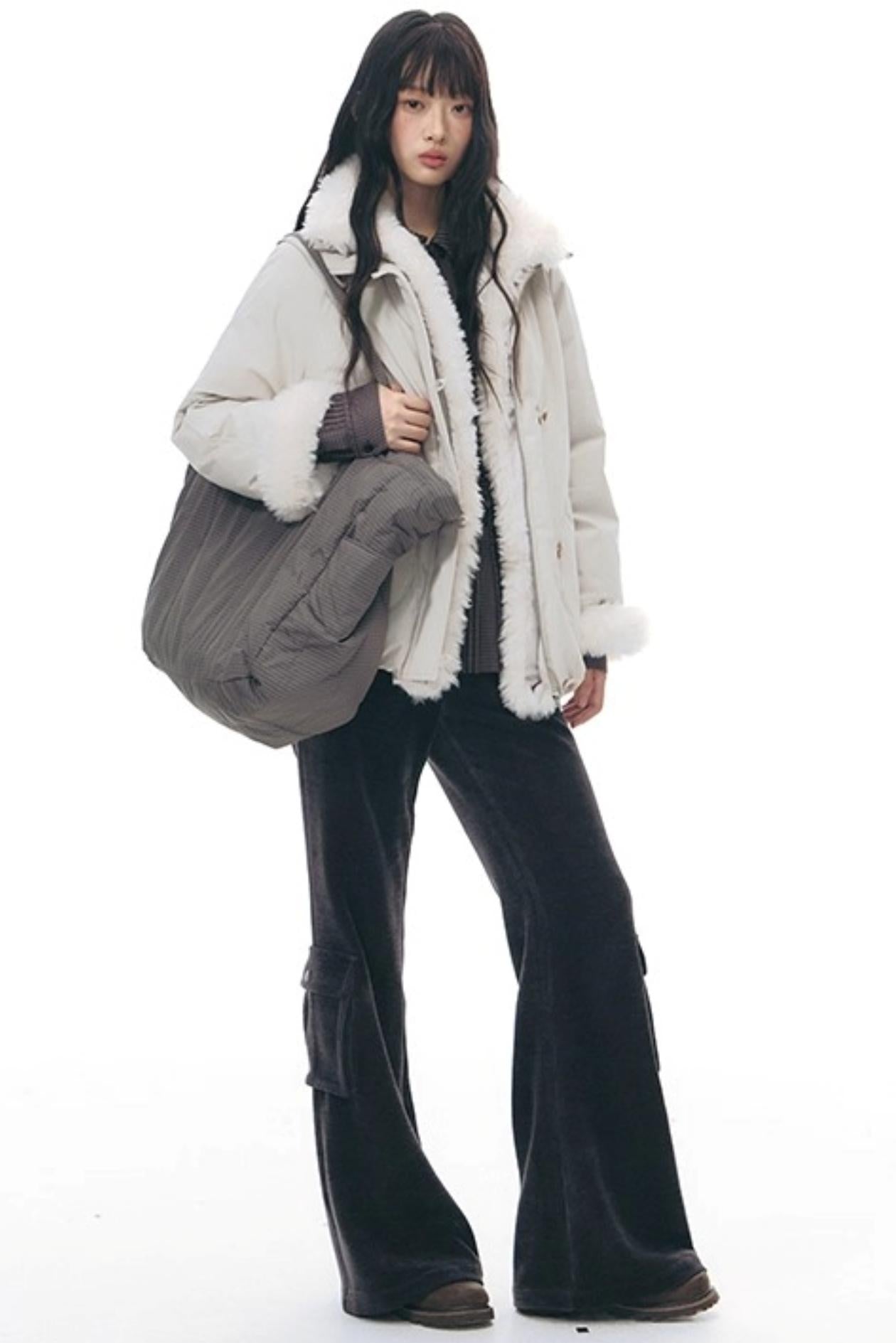 スリムカジュアルフレアパンツ