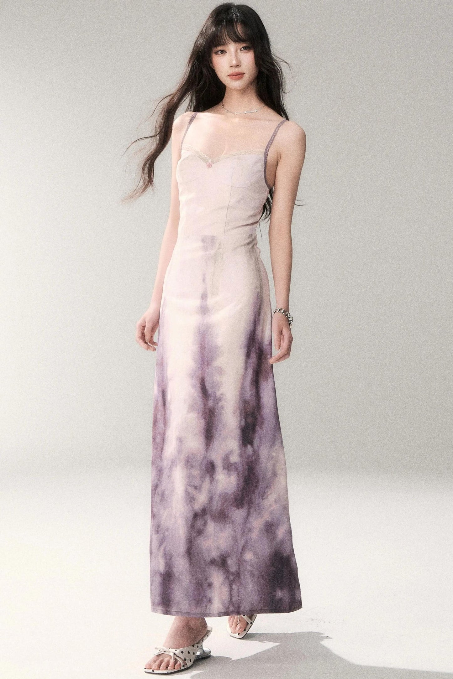 Lila-Abendbrise-Kleid