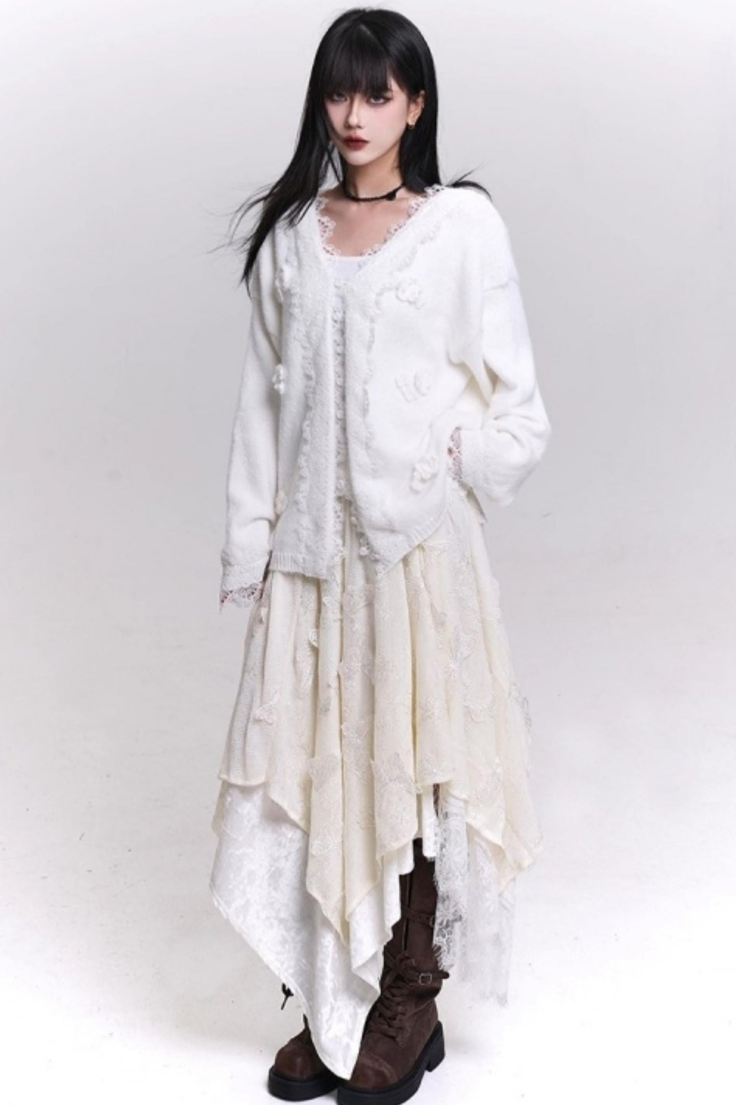 オフホワイトバタフライモチーフスカート