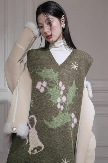 ダークグリーンニットベスト