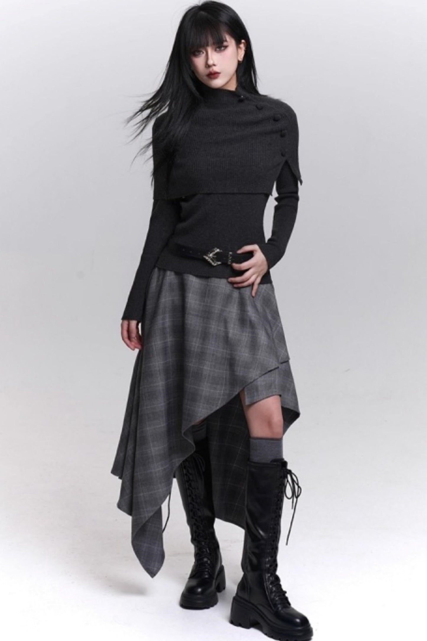 Asymmetrical Check Mode Skirt