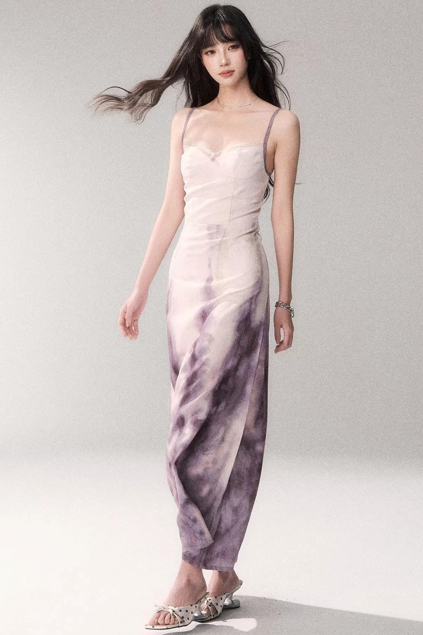 Lila-Abendbrise-Kleid