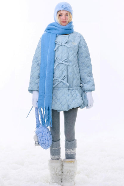 Middle length ribbon suite court