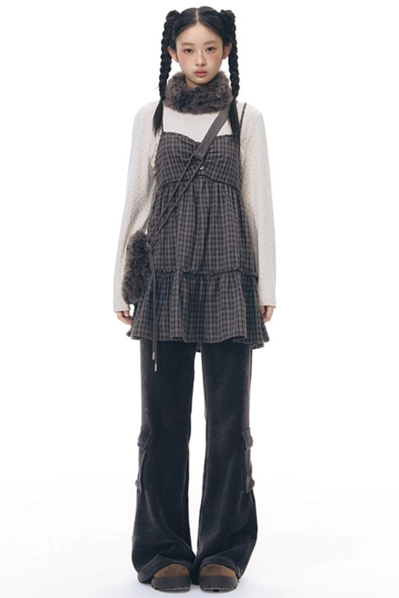 スリムカジュアルフレアパンツ