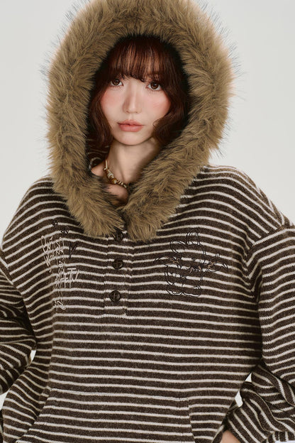 ボーダーファーカラーフーデッドスウェット