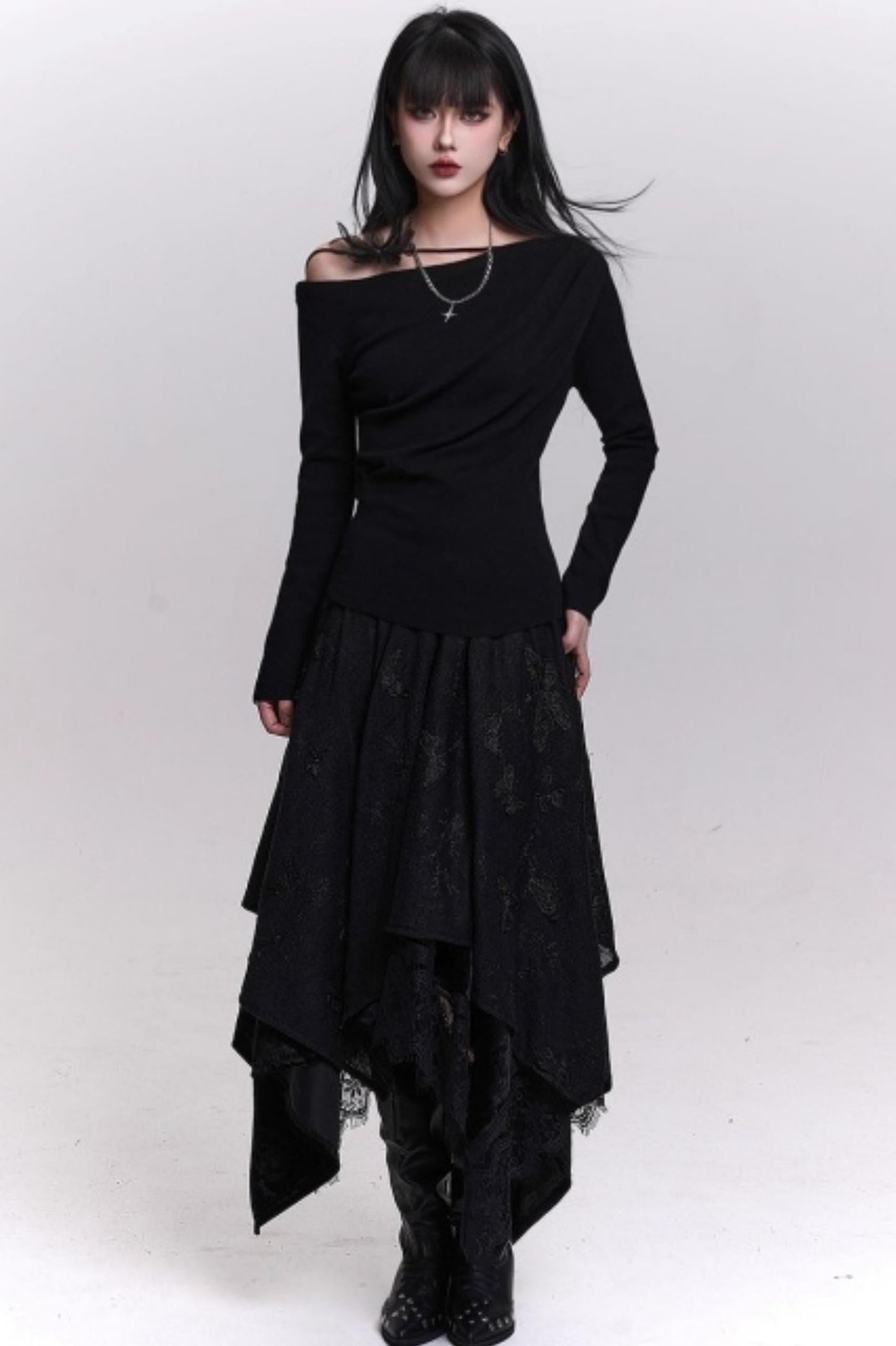 オフホワイトバタフライモチーフスカート