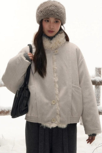 リバーシブルボリュームファーショートコート