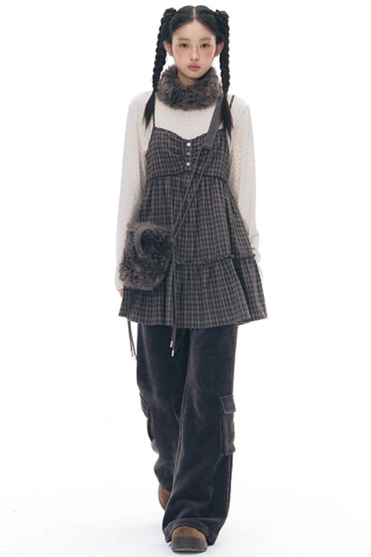 スリムカジュアルフレアパンツ