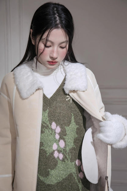 ダークグリーンニットベスト