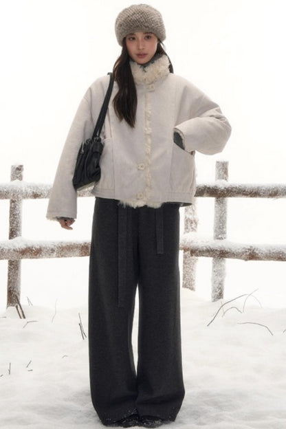 リバーシブルボリュームファーショートコート