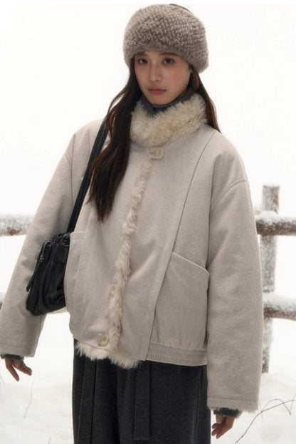 リバーシブルボリュームファーショートコート