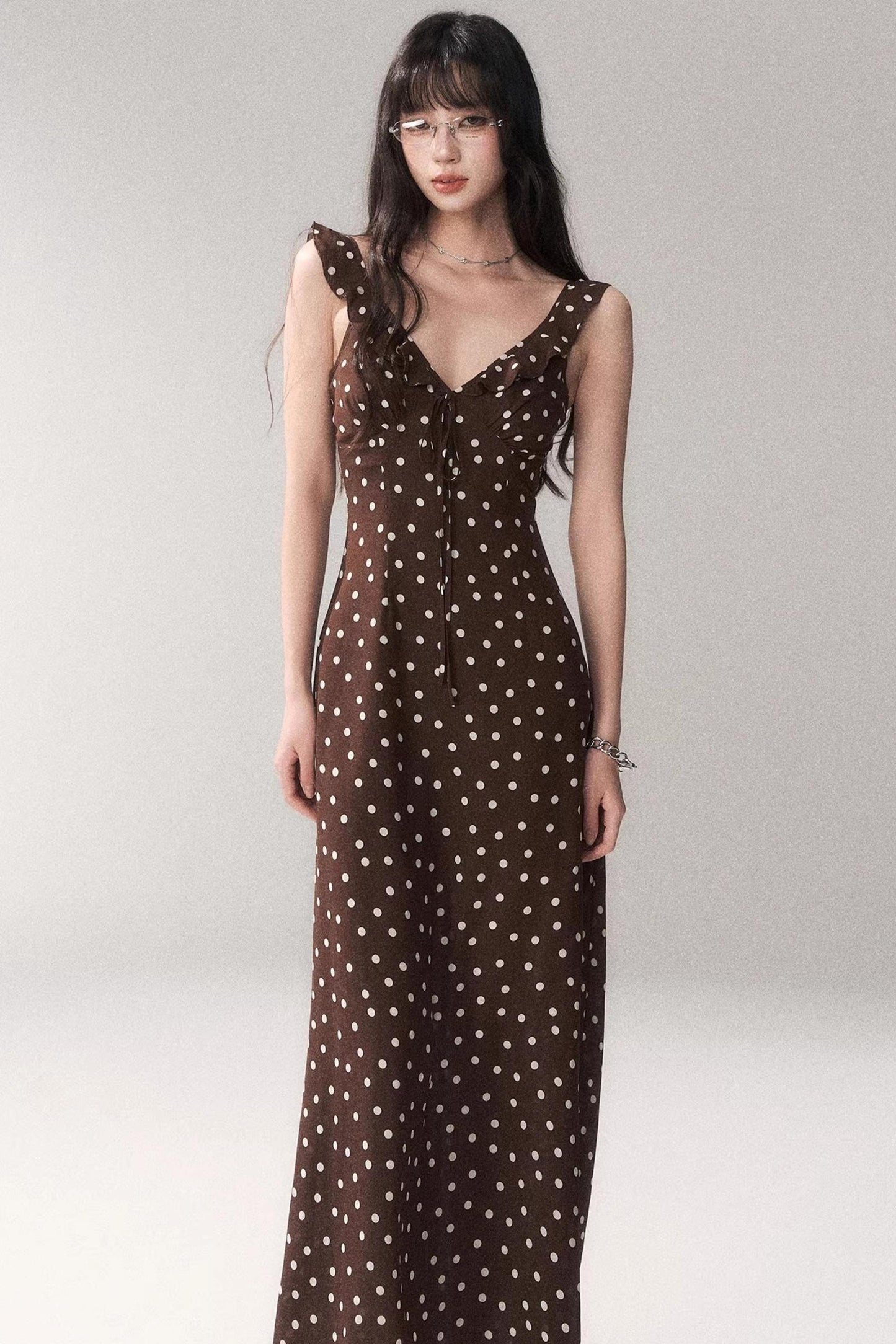 Braunes Polka-Dot-Trägerkleid