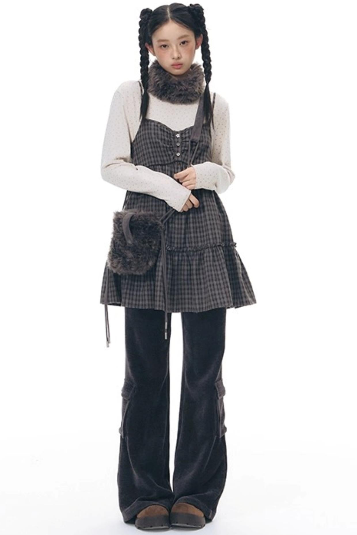 スリムカジュアルフレアパンツ