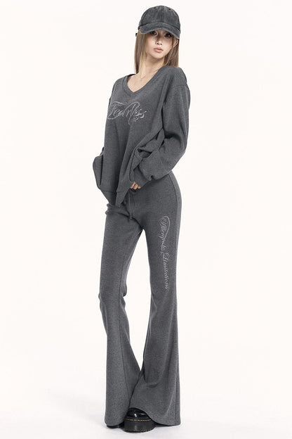 Brushed V-Neck Sweatshirt Setup