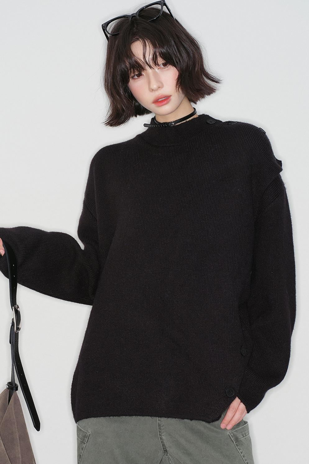 solid-collar knitted sweater