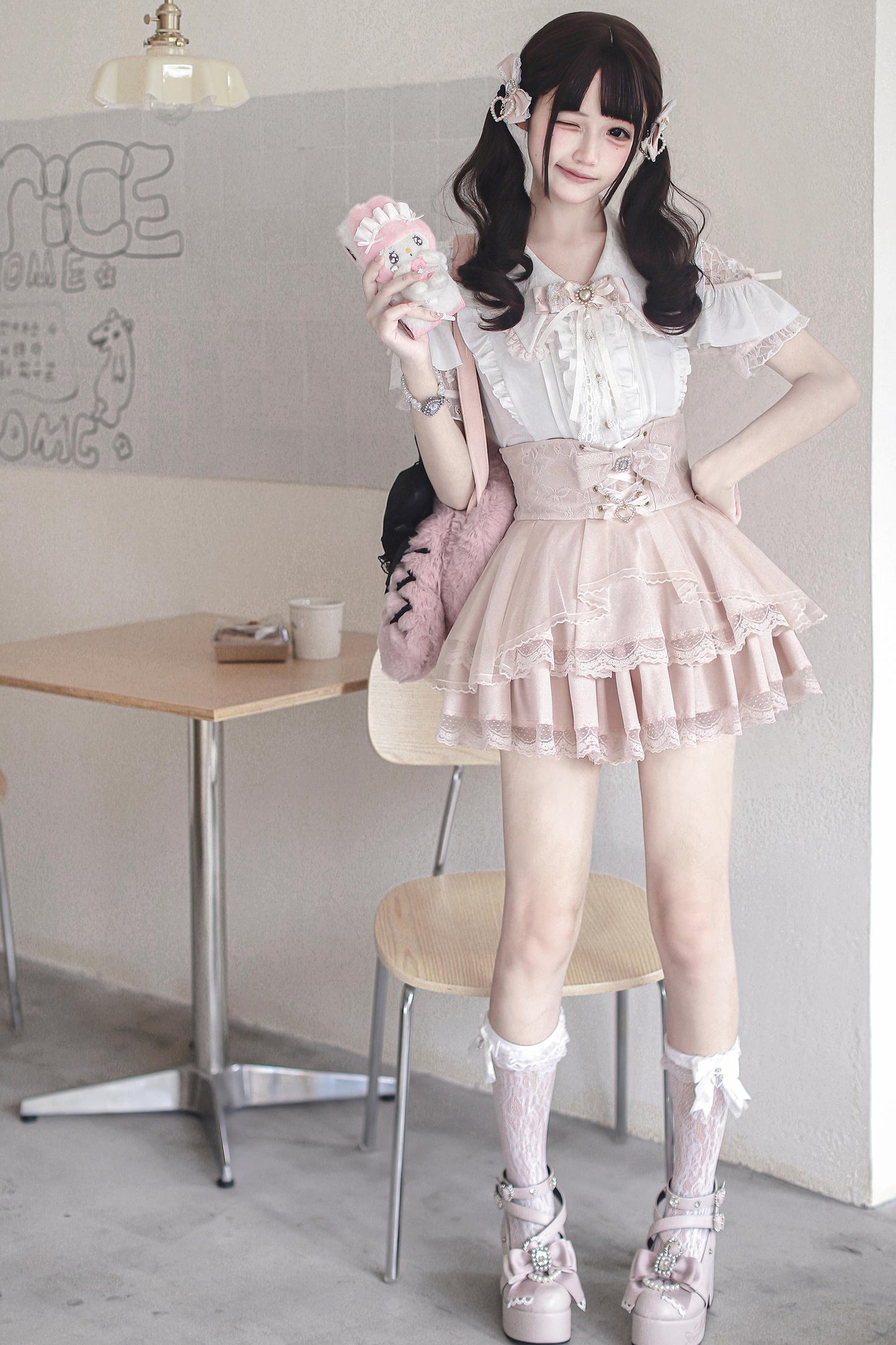 Falda negra y rosa de diseño original
