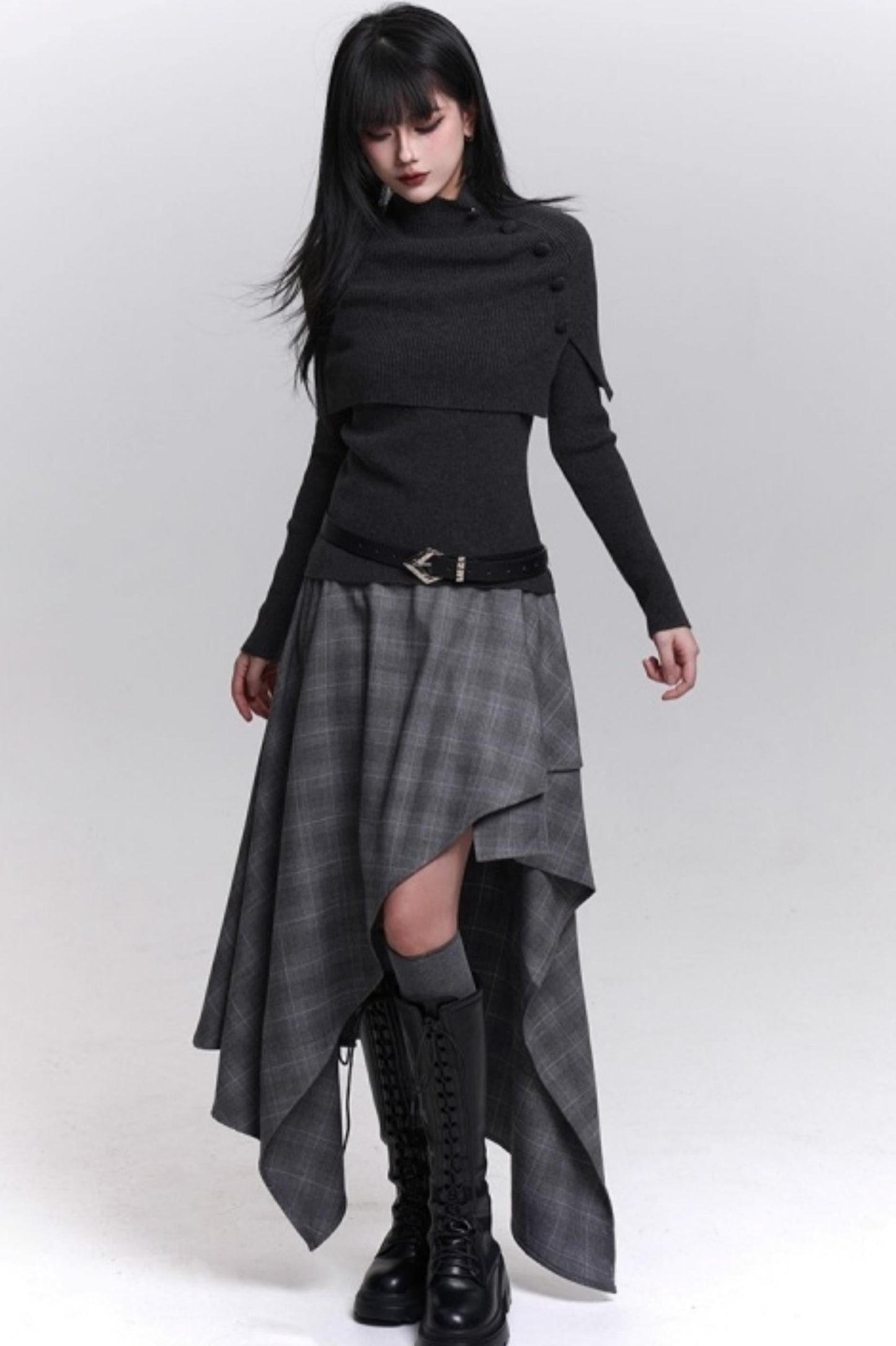Asymmetrical Check Mode Skirt