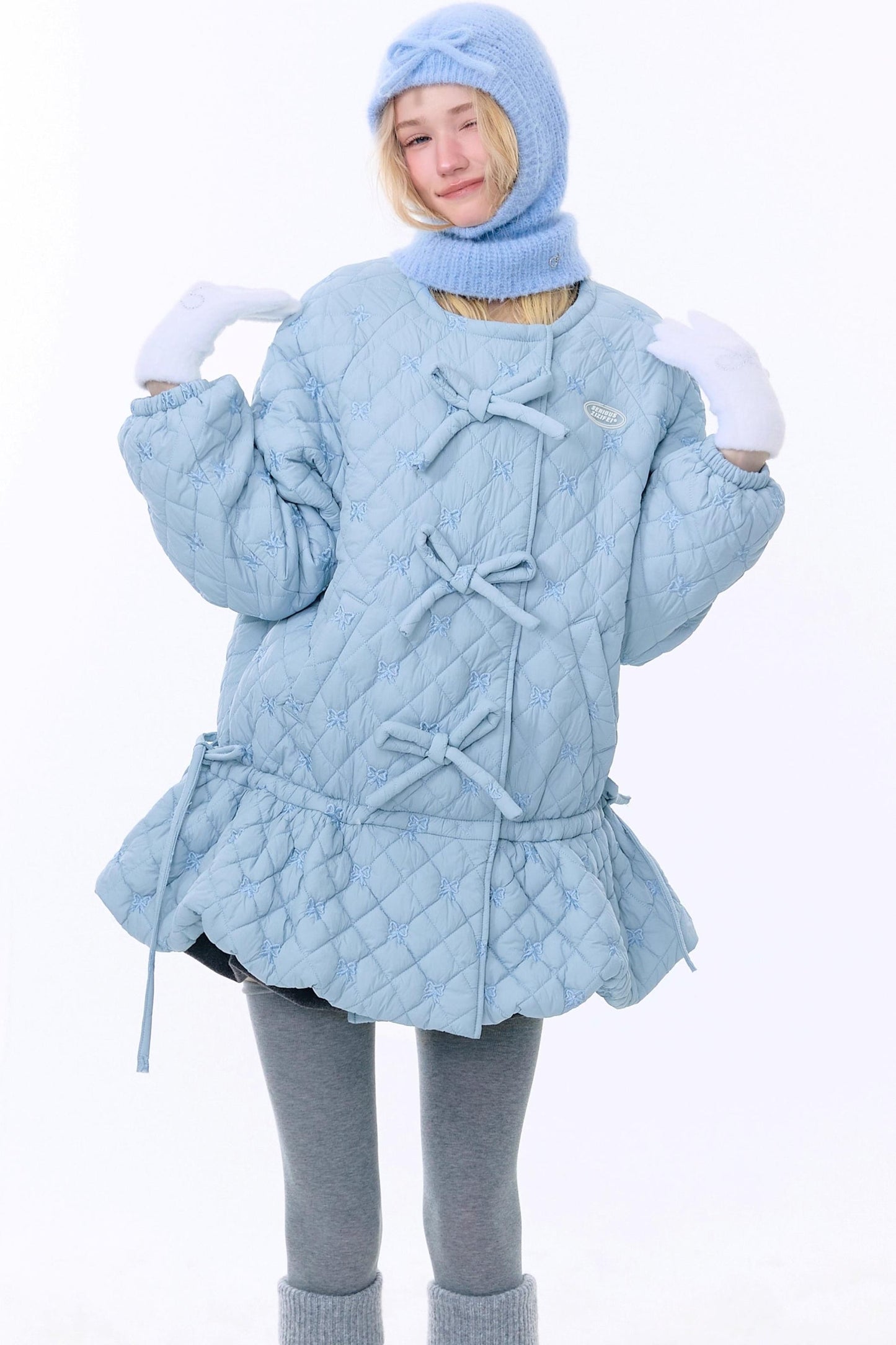 Middle length ribbon suite court