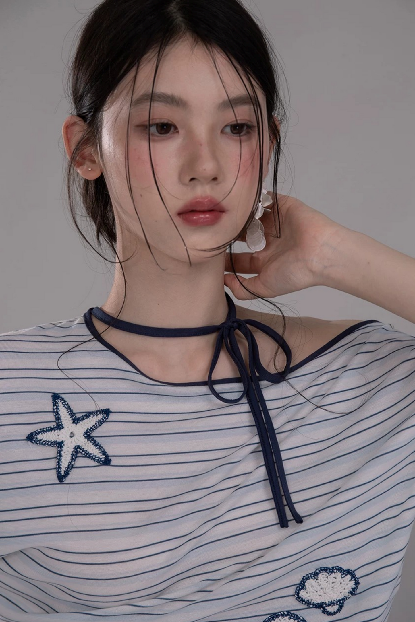 オフショルリボンスターフィッシュストライプTシャツ