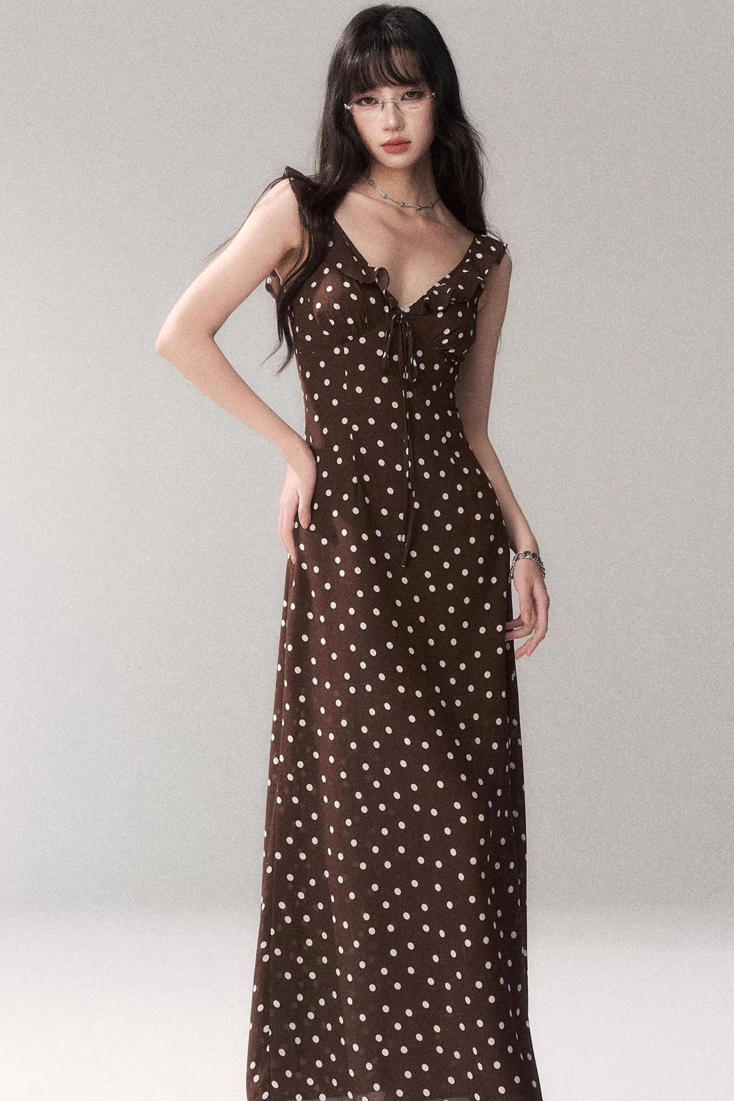 Braunes Polka-Dot-Trägerkleid