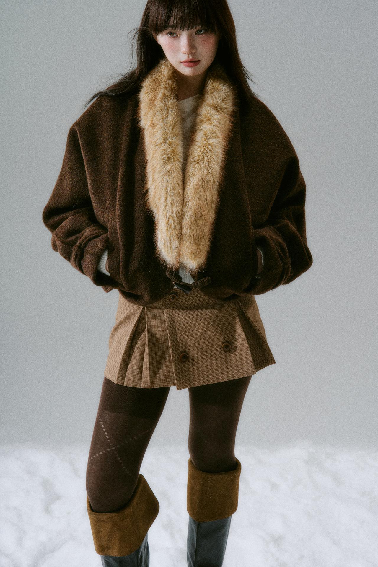 Fur cormorant sleeveless coat