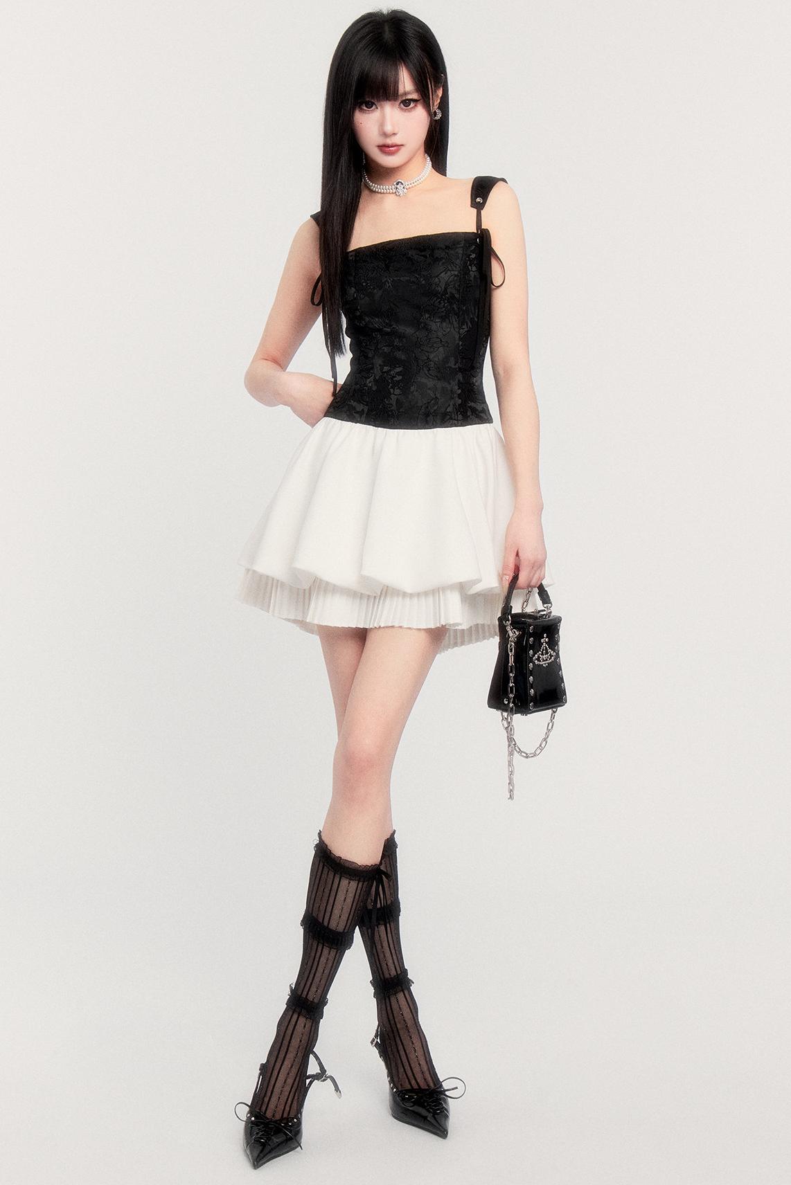 ムーンライトオーバーチュアプリーツドレス