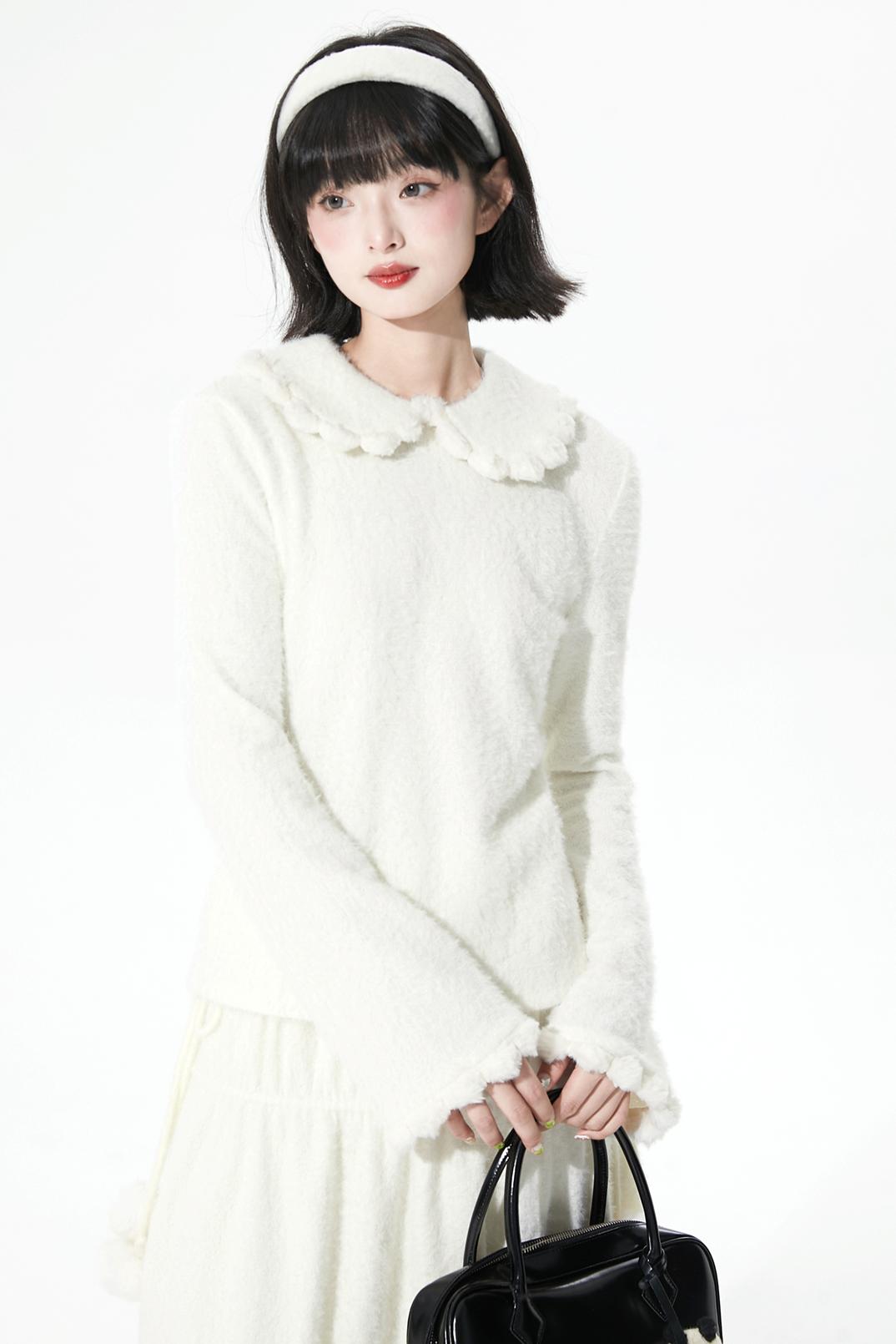 Feather Yarn Doll Collar Sweater