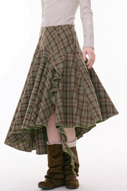 アシンメトリカルチェックスカート