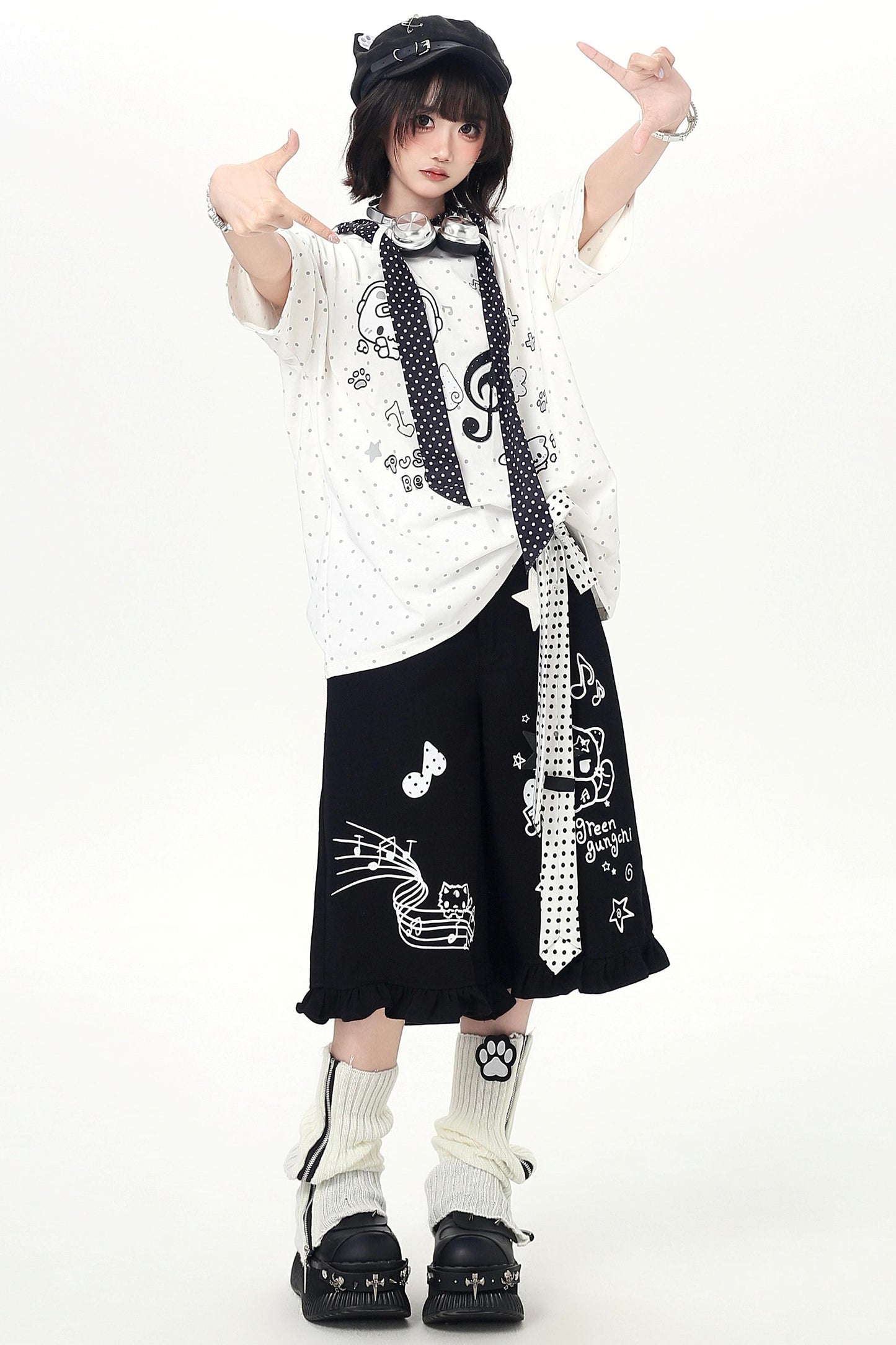 T-shirt ample à col noué à pois imprimé chat